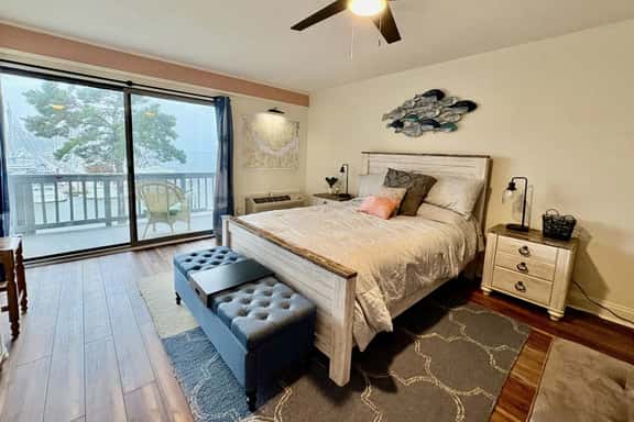Treasure Cove Retreat - Image 1